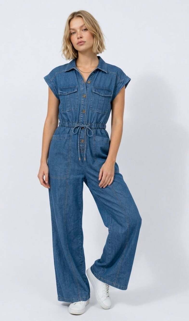 Indulge in Style Women's Blue Denim Short Sleeve Drawstring Waist Jumpsuit Size